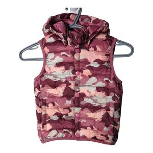 Polarn O. Pyret Sweden Girls Pink/Purple Camo Puffer Vest‎ Size 4-5 years